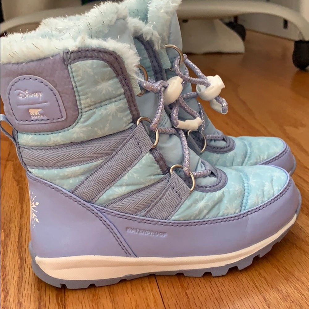 Sorel + Disney frozen snow boots